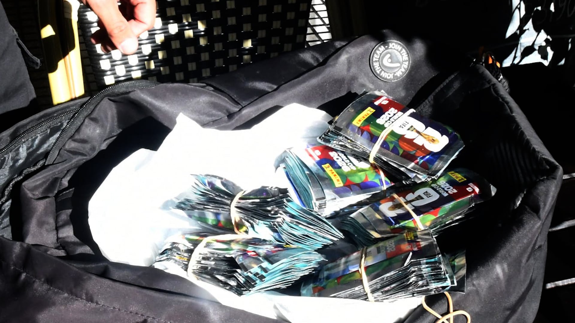 Cayeron 3 motochorros en Recoleta y Belgrano con 150 paquetes de figuritas