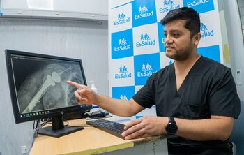 Adulta mayor recuperó movilidad gracias