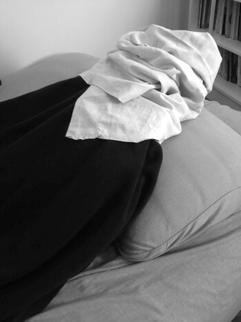 Extraña forma de mi cama,