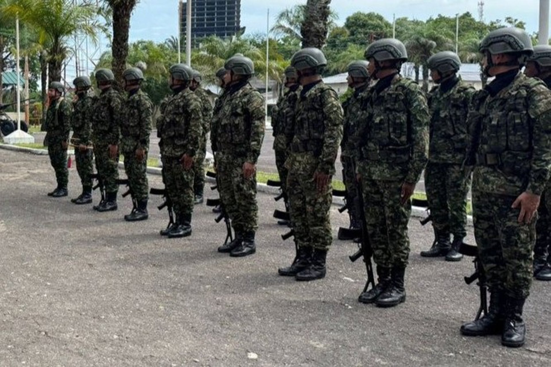 Militares del Ejército de Colombia
POLITICA SUDAMÉRICA COLOMBIA
EJÉRCITO DE COLOMBIA