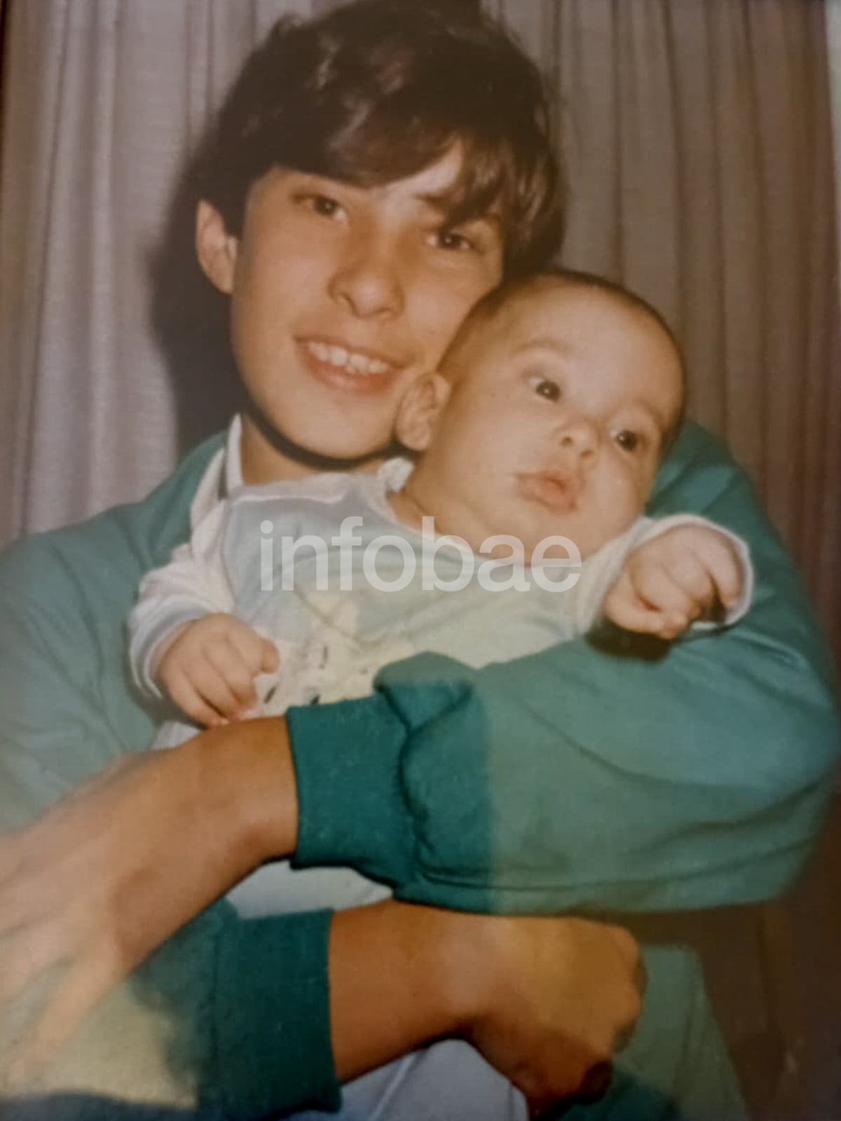 Con uno de sus tantos sobrinos (Foto/Gentileza del entrevistado)