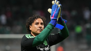 Guillermo Ochoa pide a los futbolistas mexicanos salir de la Liga MX por esta razón