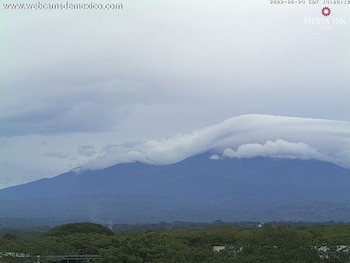 El Volcán de Colima, también llamado Volcán de Fuego, se eleva majestuosamente en el paisaje mexicano.(Cuartoscuro)