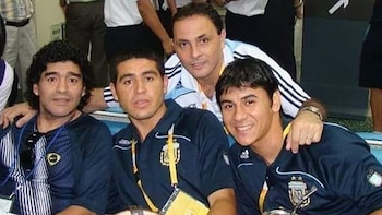 Era jugador de Primera, pero una lesión cambió su vida y hace 30 años es el encargado de cuidar a los jugadores de la Selección
