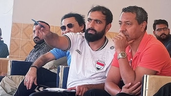 Nolberto Solano avanza en su