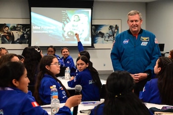 Programa especial premiará a niñas peruanas con un viaje a la NASA. (Foto: Andina)