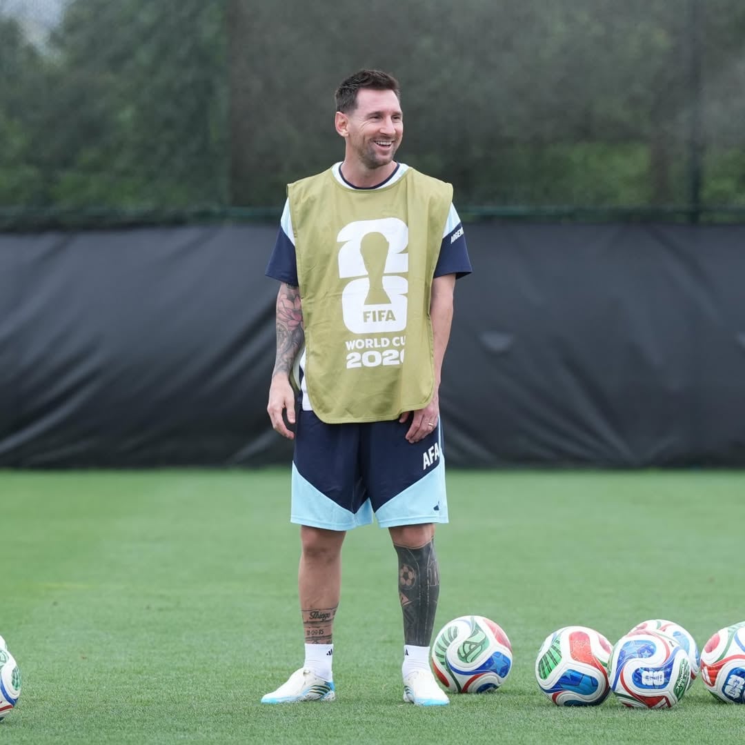 El álbum de fotos de la práctica de la Selección que publicó Messi