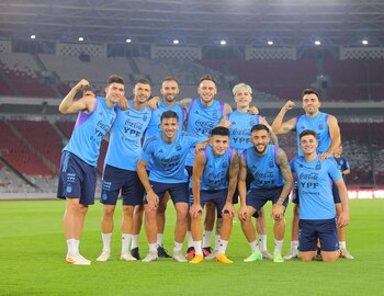 Germán Pezzella y Marcos Acuña,