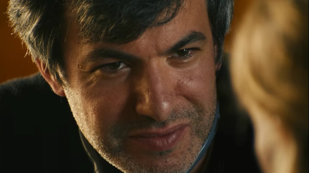 Nathan Fielder en 'You Can See Everything', en su registro de entrevistador