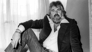 Murió Kenny Rogers, estrella de