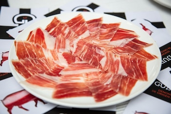 Lonchas de jamón ibérico de
