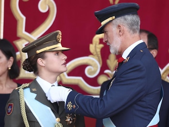 12/10/2026 La Princesa Leonor, de uniforme en el desfile del 12 de octubre: la anécdota que ha protagonizado junto al Rey Felipe
POLITICA EUROPA ESPAÑA SOCIEDAD