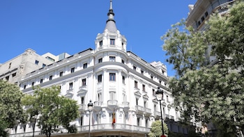 La CNMC recomienda reevaluar necesidad de la colegiación obligatoria para todas las ramas de la psicología