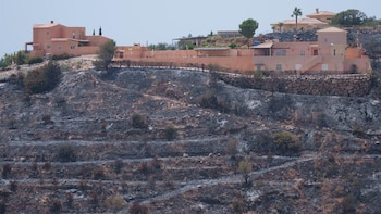 El incendio forestal de Los Gallardos queda estabilizado y se autoriza el regreso de 1.000 desalojados