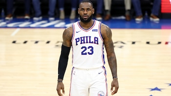 Por qué la llegada de LeBron James a los 76ers causa debate entre los fans de la NBA
