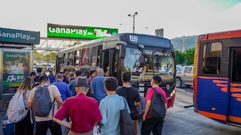 Empresarios del transporte público advierten