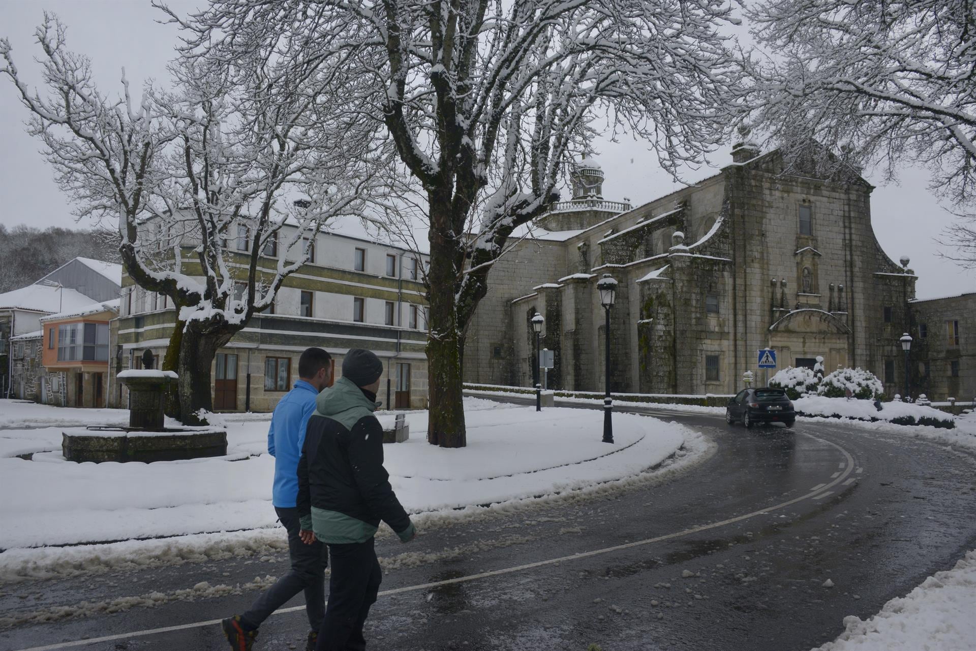 Toda España tiene activos avisos por lluvia, nieve, oleaje y viento, que mantiene a Almería en riesgo extremo