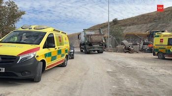 Muere un trabajador de 45 años aplastado por una retroexcavadora en una planta de residuos de Vallecas (Madrid)