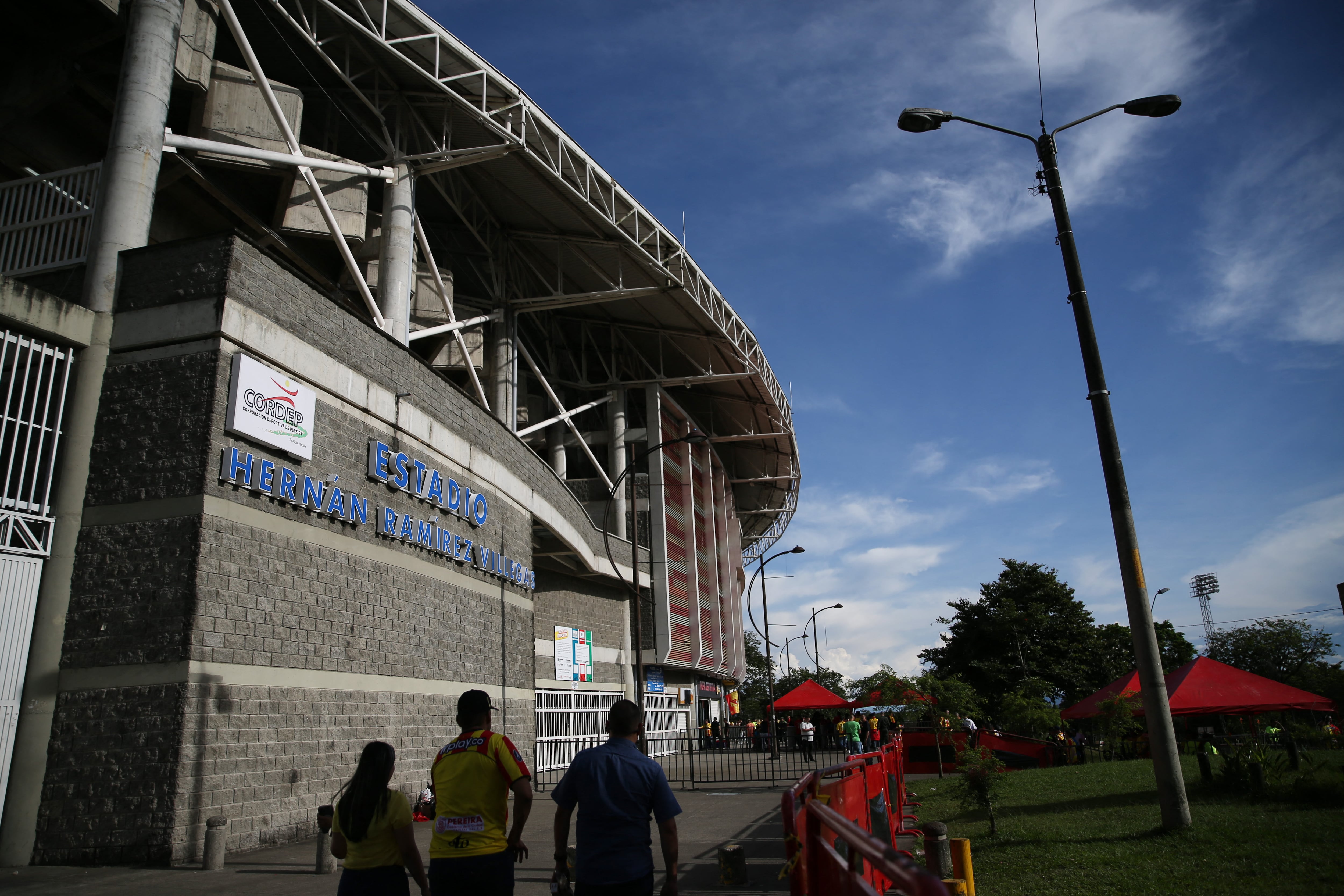 Polémica por obras en el estadio Hernán Ramírez Villegas: Adiciones presupuestales y retrasos ponen en duda su entrega