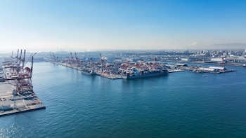 El Consejo Asesor Empresarial de APEC pidió avanzar sobre medidas que permitan reducir los costos logísticos, mejorar la infraestructura y generar condiciones comerciales más previsibles para las empresas de la región (Foto: Shutterstock)