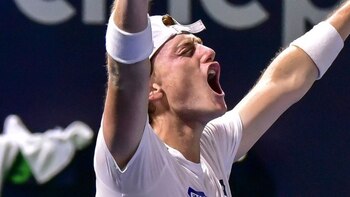 Ignacio Buse venció 2-1 a