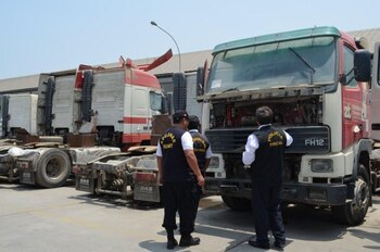 Tráilers con mercadería
