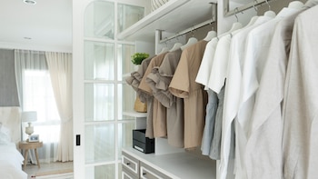 Se quedó sin el mueble y con una deuda judicial: el insólito final de un juicio por un placard que nunca le entregaron