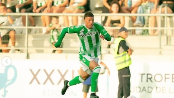 Manuel Pellegrini, técnico del Real Betis, se refirió a la posibilidad de que Nelson Deossa siga jugando en la posición del Cucho Hernández