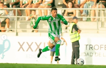 Nelson Deossa ha jugado tres partidos como centro delantero en el Real Betis de España - crédito @nelsondeossasuarez06/Instagram