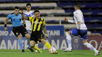 Fernando Gago marca al Cebolla