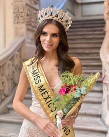 Mariana Macias fue coronada como