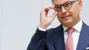 Bruselas avala la regularización extraordinaria