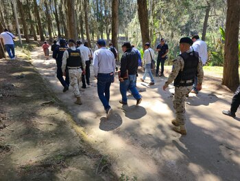 El complejo arqueológico Q'umarka'aj recibe visitantes nacionales y extranjeros tras cuatro meses de trabajos de remodelación y mantenimiento. (Cortesía: Policía Nacional Civil)