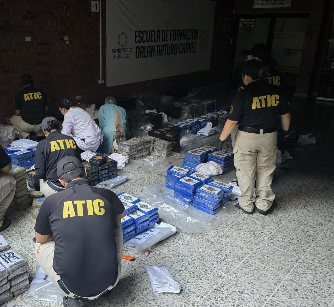 El Caribe hondureño ha sido escenario de dos grandes decomisos marítimos en menos de cinco días, con más de 2.5 toneladas de cocaína incautadas. (Foto: Fuerza Naval)
