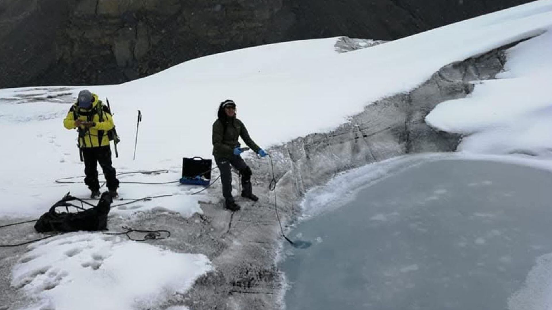 Detectan residuos y cenizas de incendios forestales en glaciares de Cusco