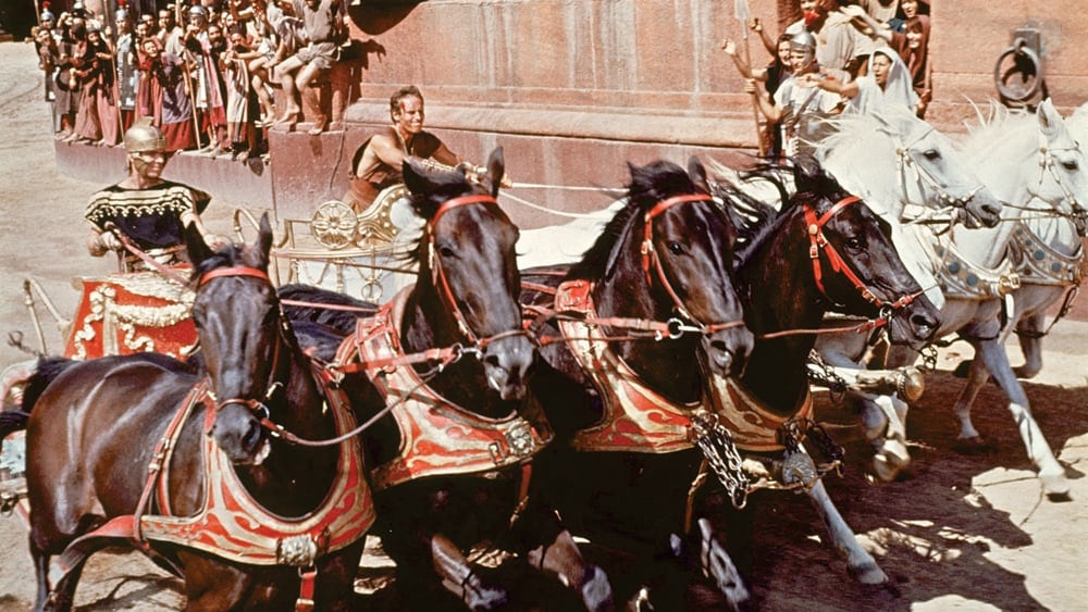 Ben-Hur y Los Diez Mandamientos, clásicos religiosos que acompañan la tradición cinematográfica de Semana Santa. (Créditos: Warner/MGM)