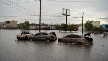 Una Porto Alegre aún inundada