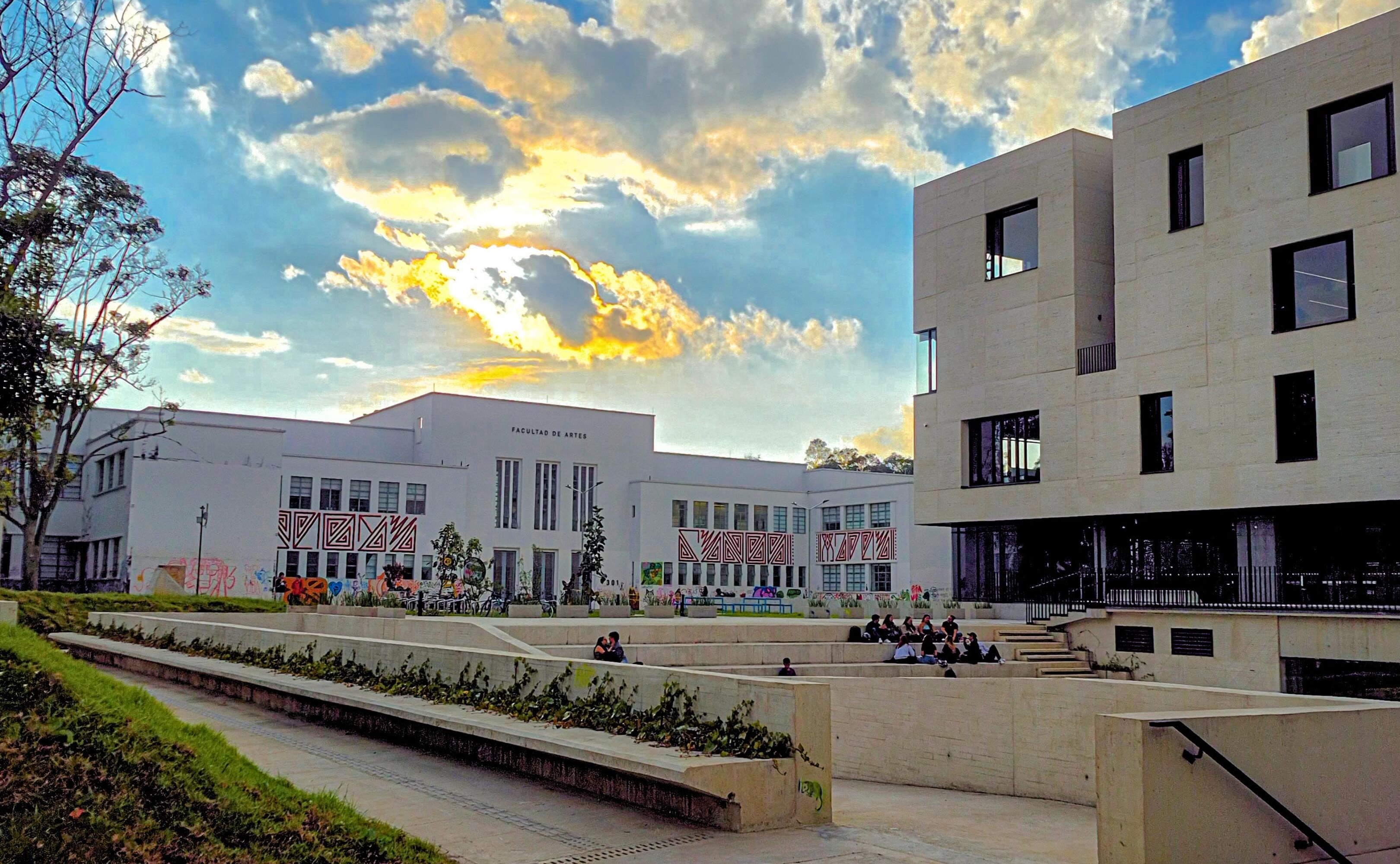 Universidad Nacional suspende actividades presenciales este 30 de octubre tras agresiones, daños y ataque a misión médica