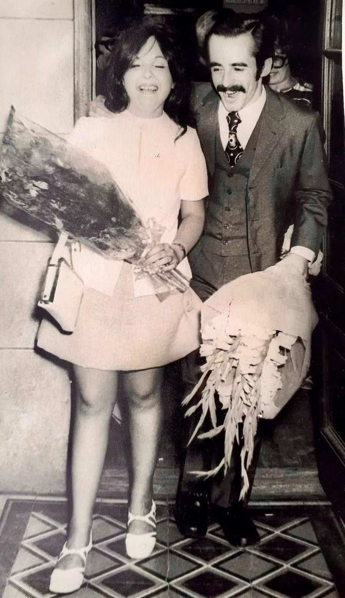 Jorge Guinzburg y Dora Beatriz Ryng, padres de Malena Guinzburg, el día de su boda (1972)