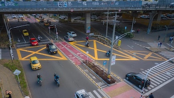 Destituyeron e inhabilitaron por 11