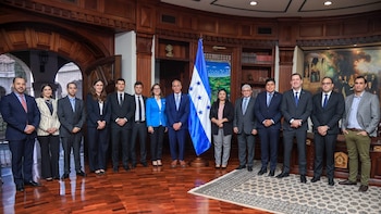 Asfura aborda con Standard & Poor’s las perspectivas económicas y financieras de Honduras