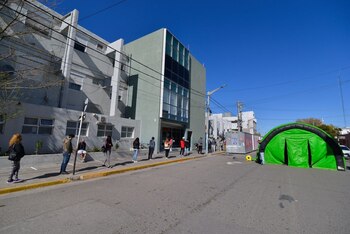 La víctima continúa bajo cuidados