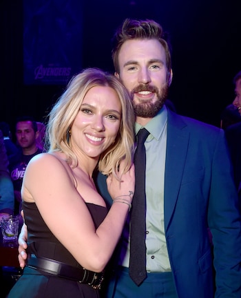 Scarlett Johansson y Chris Evans