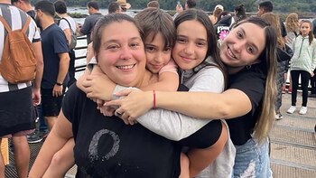 Romina en Cataratas junto a