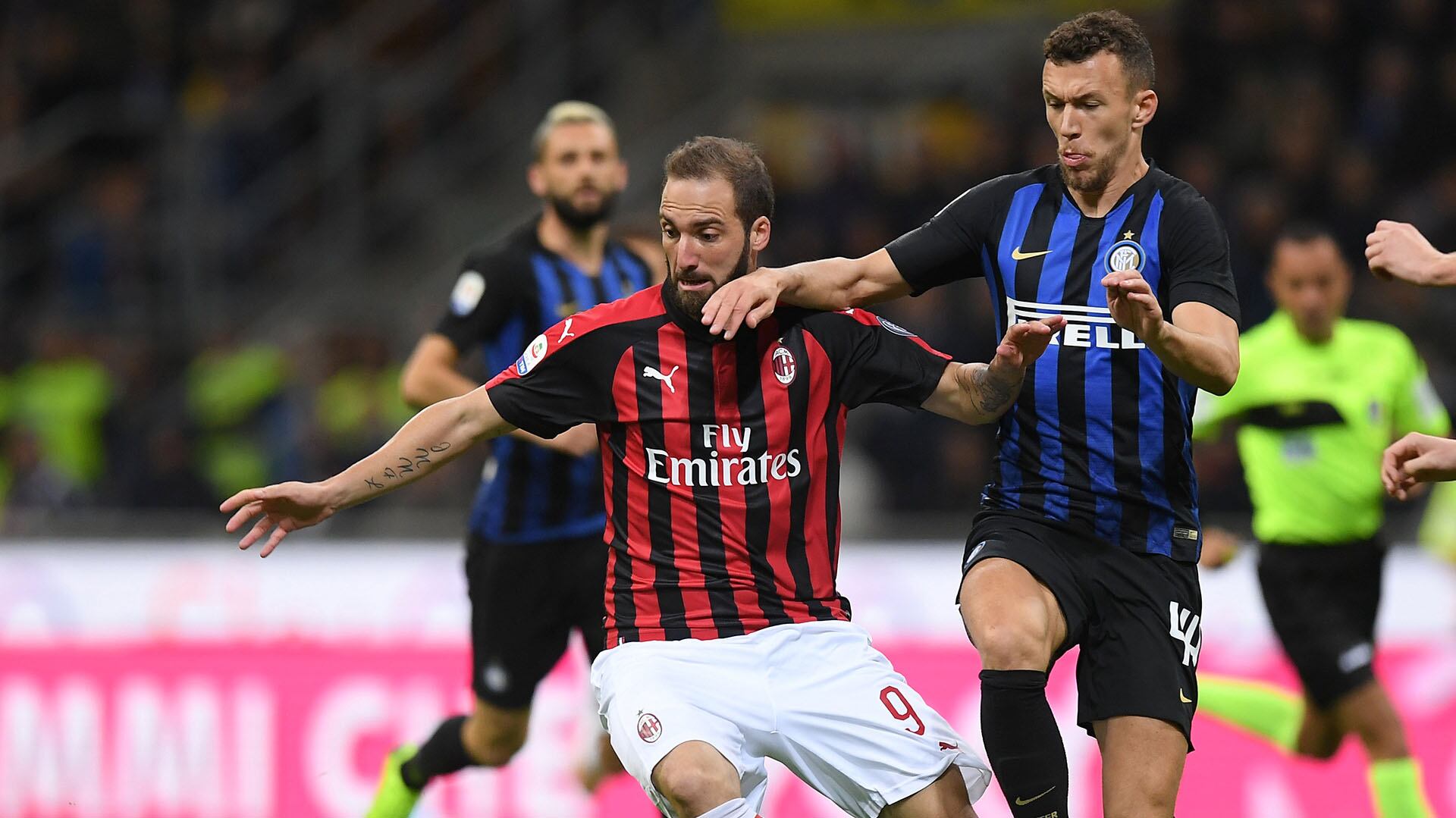 El Derbi de Milán enfrenta a Milan e Inter desde los primeros años del siglo XX (REUTERS/Alberto Lingria)