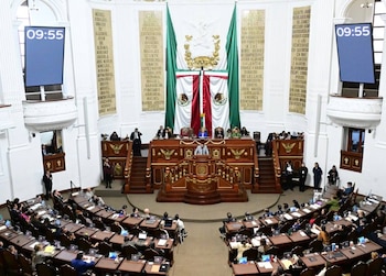 El secretario de Gobierno César Cravioto compareció en el Congreso de la CDMX.
Crédito: X / @oligarza3
