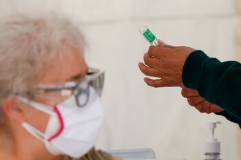 Adultos mayores de municipios rezagados