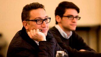 El dramaturgo Moisés Kaufman encontró