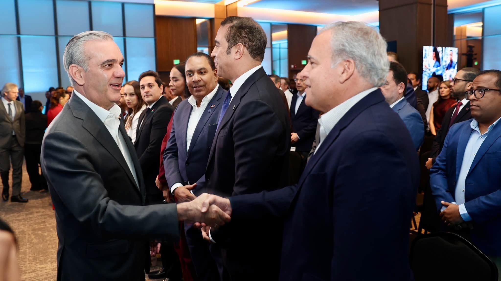 BID, Google Cloud y Cisco lanzaron en el país una iniciativa regional de capacitación gratuita. Ya hay más de 14.000 solicitudes para acceder a formación en inteligencia artificial, ciberseguridad y programación (Foto cortesía Presidencia de la República)