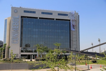 FOTO DE ARCHIVO: Edificio de